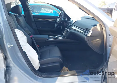 2022 Honda Accord Hybrid Sport from USA, damaged, VIN 1HGCV3F20NA038727